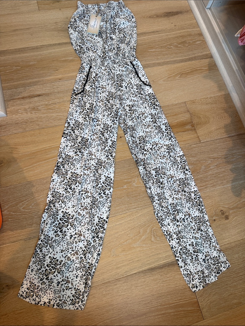 NWT Skemo White & Black Leopard Print Zimbabwe Strapless Jumpsuit